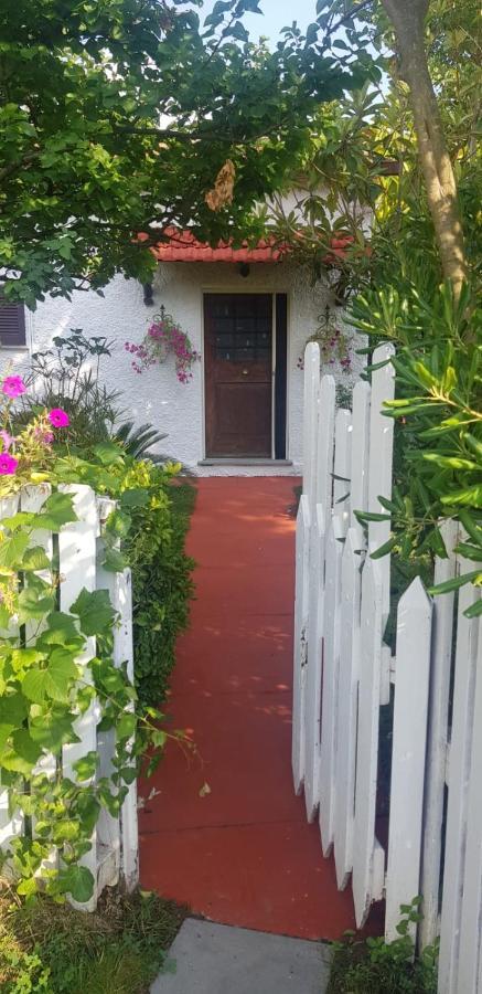La Corte Delle Rose B&B Прая-а-Маре Экстерьер фото