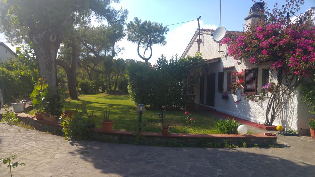 La Corte Delle Rose B&B Прая-а-Маре Экстерьер фото